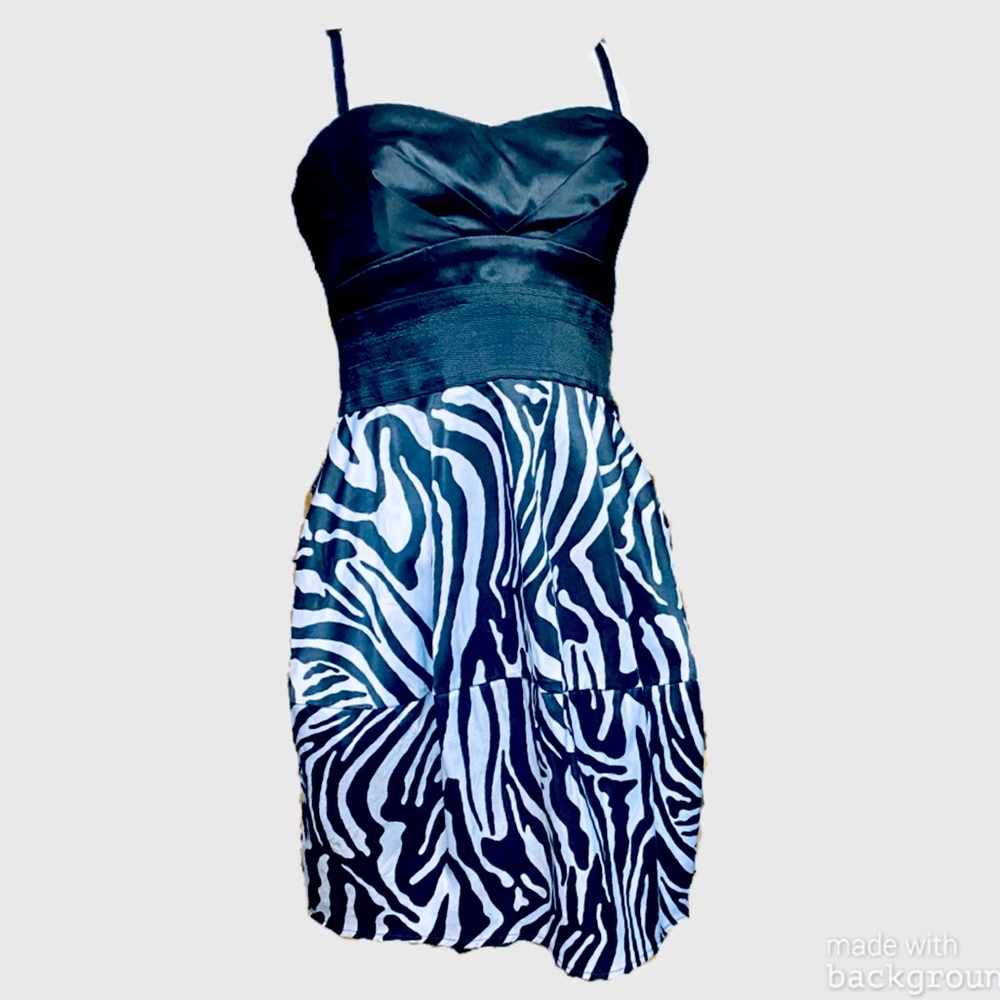 Alfred Angelo cocktail dress. It is a SIZE 11.